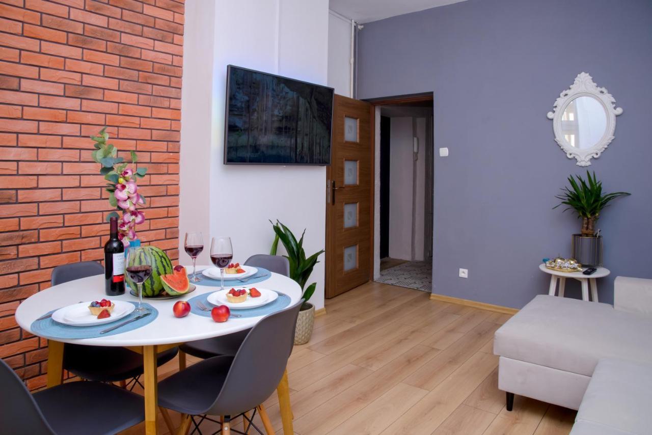 Apartment Maya's Flats & 19 & 20 - Ogarna *
